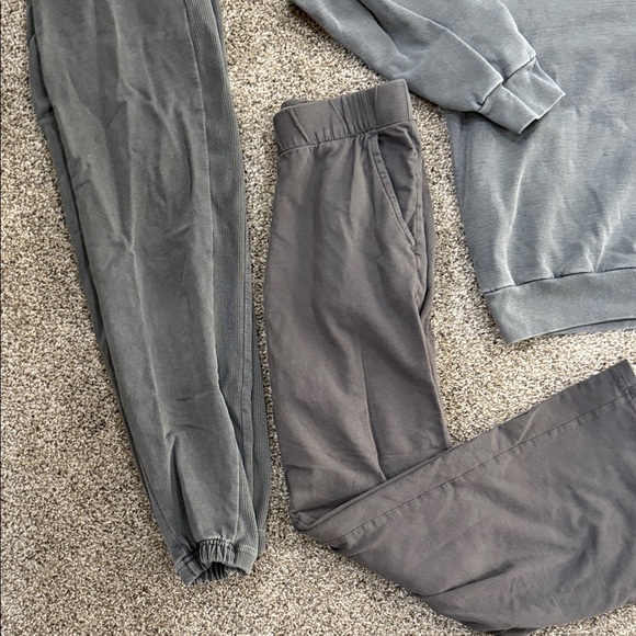 Talentless Gray Sweatshirt and Joggers Set - Picture 3 of 7